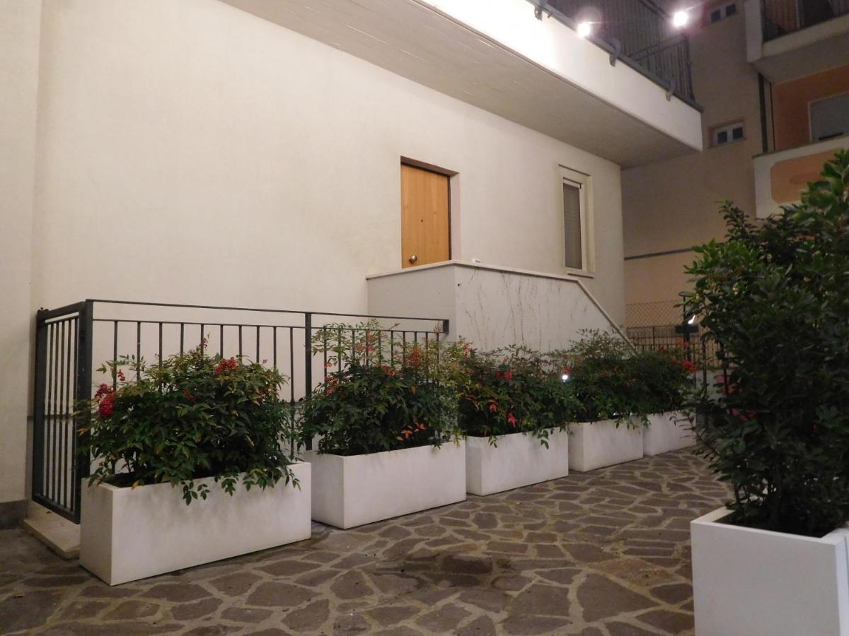 Gabbiano Apartments Rímini Exterior foto